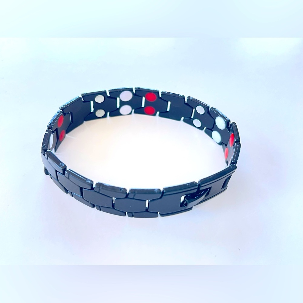Coed Magnetic Bracelet- 7-7/8”